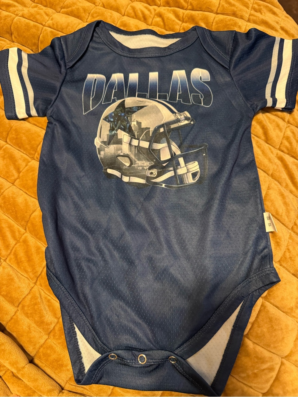 Cowboys short sleeve jersey material onesie NWOT 12-18 months